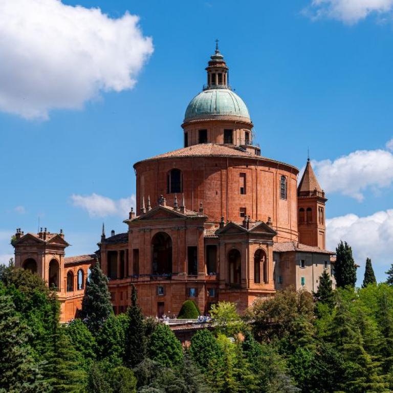 The Basilica of San Luca marking the beginning of the Via degli Dei trail