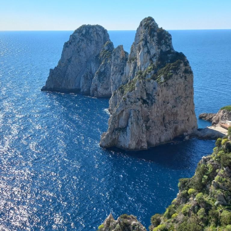 ITSW250 Capri Faraglioni Island
