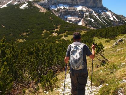 hiking MAJELLA NATIONAL PARK: IN THE LAND OF WOLVES AND BEARS
