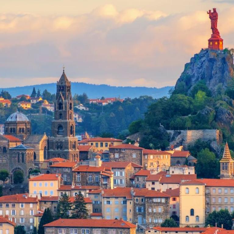 Le Puy en Velay skyline and statue on the rock