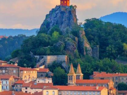 LE PUY CAMINO TO AUMONT AUBRAC Self-Guided