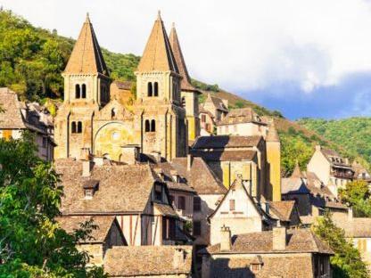 CAMINO DE SANTIAGO, AUMONT AUBRAC TO CONQUE Self-Guided