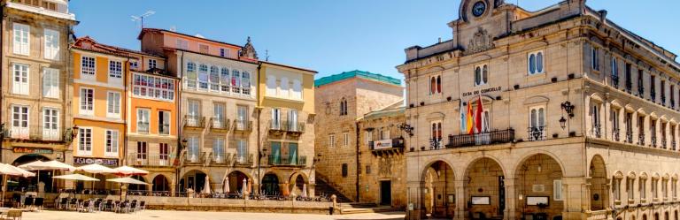 camino sanabrès ends in santiago de compostela cathedral