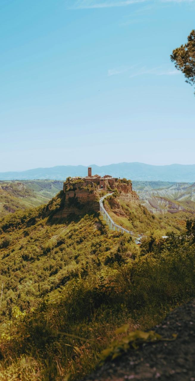dying town bagnoregio Via Romea Germanica Castiglione Montefiascone