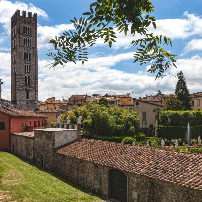 tuscany umbria view of lucca walled city