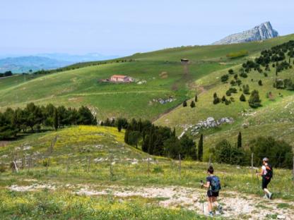 MAGNA VIA FRANCIGENA EASY Self-Guided